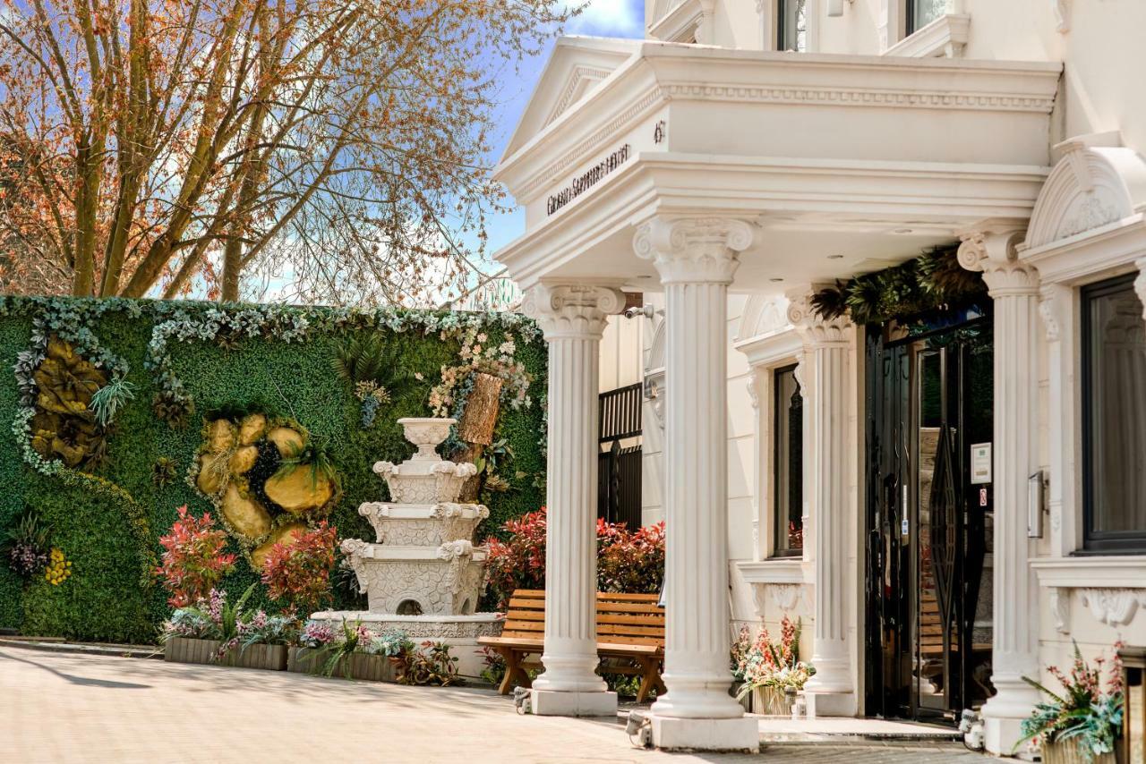 Grand Sapphire Hotel & Banqueting Кройдон Екстериор снимка