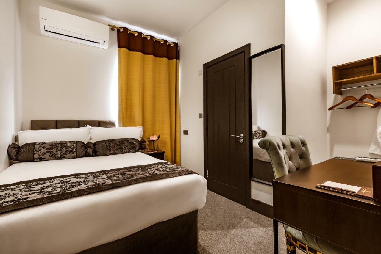 Grand Sapphire Hotel & Banqueting Кройдон Екстериор снимка