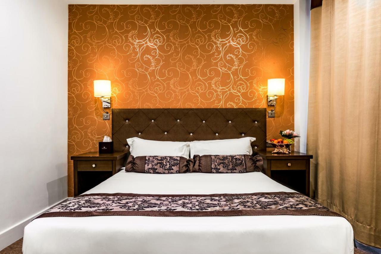 Grand Sapphire Hotel & Banqueting Кройдон Екстериор снимка