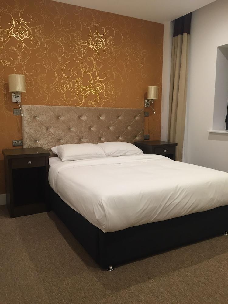 Grand Sapphire Hotel & Banqueting Кройдон Екстериор снимка